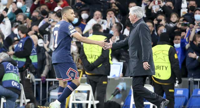 El anuncio de Mbappé agita Valdebebas con mensajes que ‘preparan’ su llegada al Real Madrid