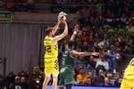 Doornekamp firma un partido perfecto para silenciar Málaga y tumbar al campeón
