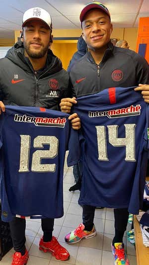Mbappé, con el '14' que lució como homenaje a Henry.  INSTAGRAM