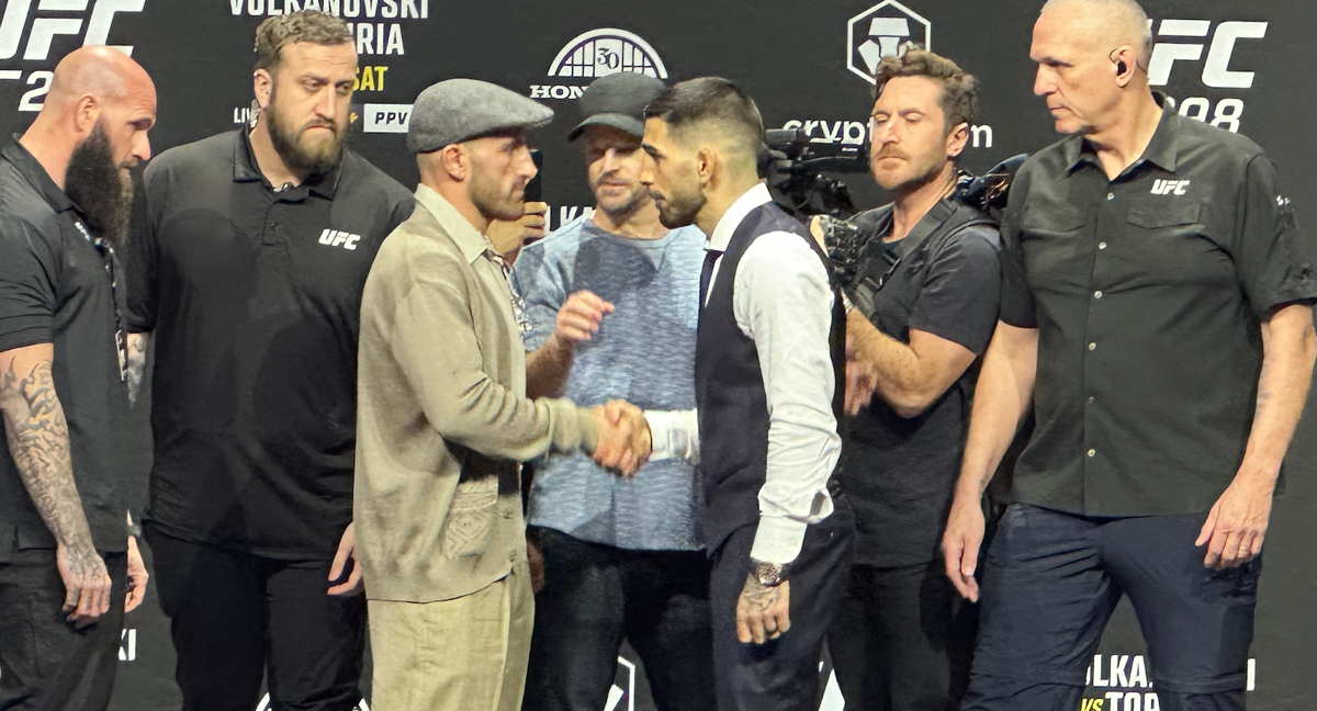 Volkanovski y Topuria tras la rueda de prensa.