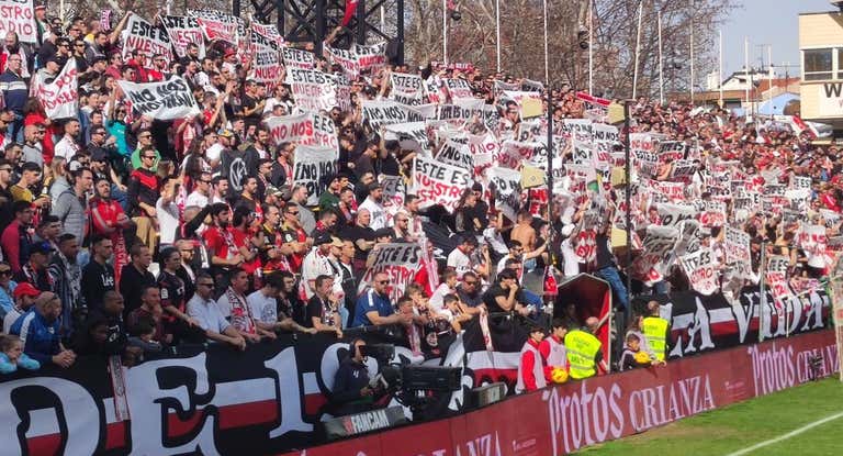 La protesta de la afición del Rayo.