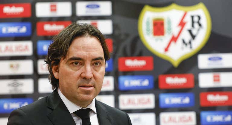 Presa, en sala de prensa.