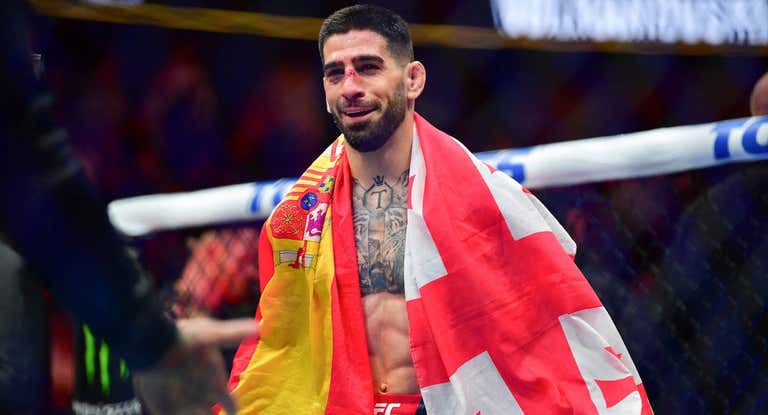 Ilia Topuria, tras coronarse campeón de la UFC.
