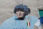 ¿Qué se esconde detrás de la ventana del mural más famoso de Maradona en Nápoles?