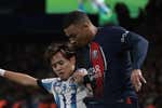 Take Kubo bromea sobre la posible llegada de Mbappé: «Habla mejor castellano, se estará preparando para venir»