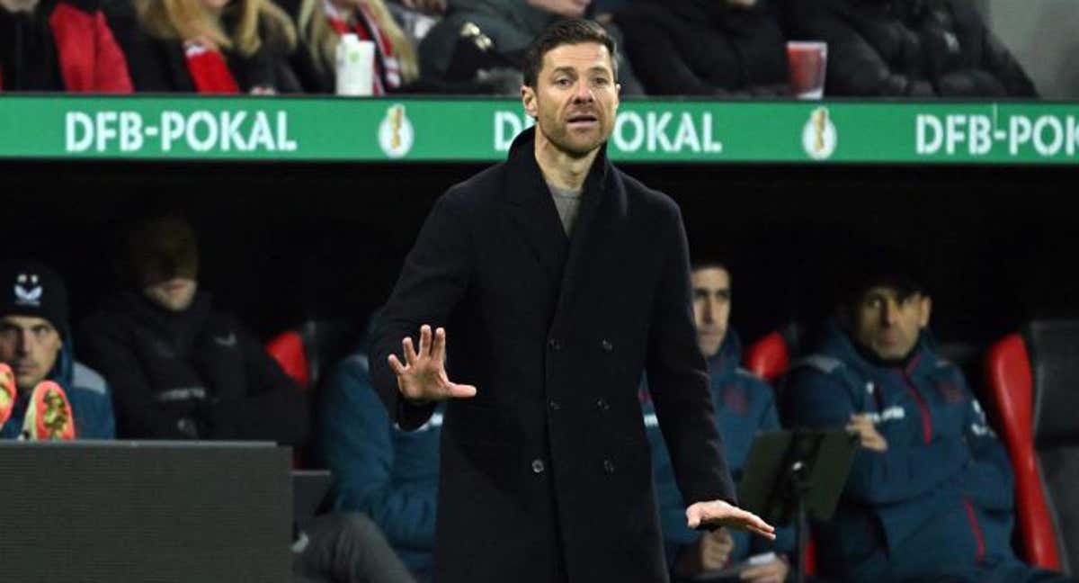 Xabi Alonso, durante un partido del Bayer Leverkusen.