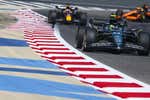 Una bandera roja condiciona la segunda mañana de test: Leclerc lidera; Alonso, top 5 y problemas para Red Bull