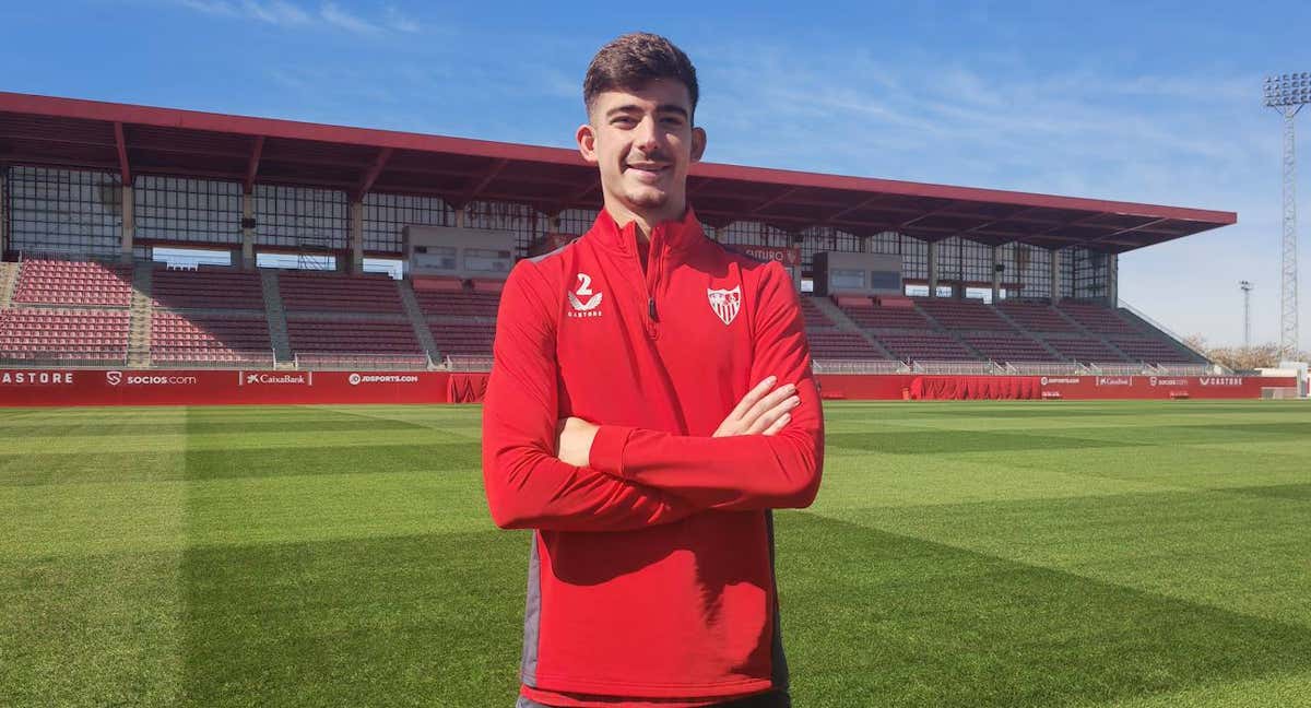 Kike Salas posa para Relevo.