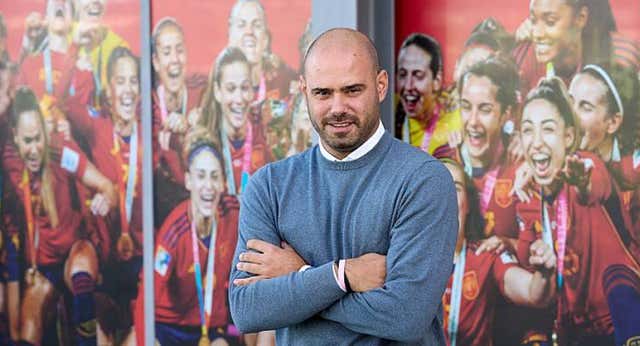 La Selección baja a tierra a Markel Zubizarreta en tres meses