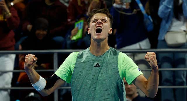 Jakub Mensik, el ‘nuevo’ Berdych apadrinado por Djokovic que juega por una insólita razón: «Me dieron un iPhone gratis»
