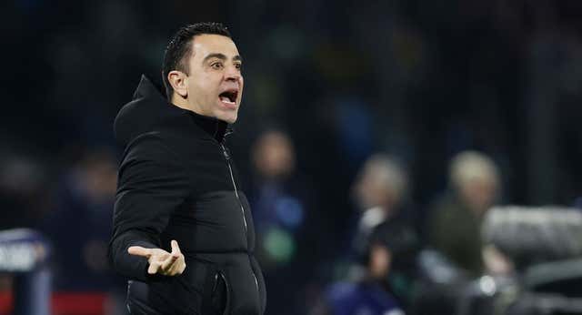 Xavi se desmarca del cambio de modelo que exigió Deco y pide un futuro entrenador con «ADN Barça»
