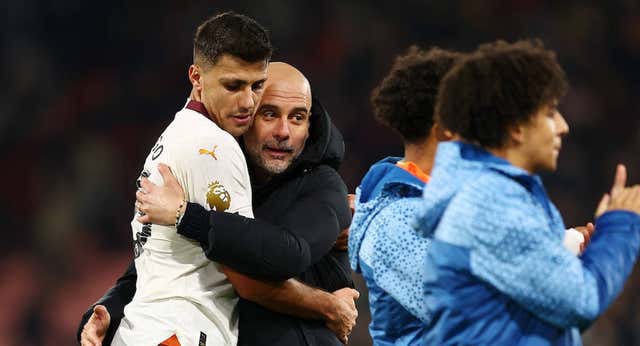 Guardiola se harta de ‘súper hombres’ y ataca al calendario: «Es demasiado, pero el negocio debe continuar…»