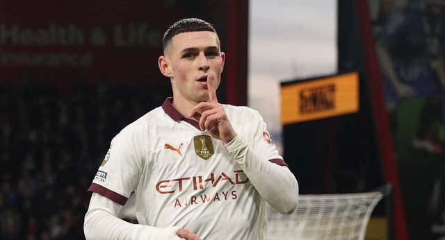 Foden tira del City y presiona más al Liverpool