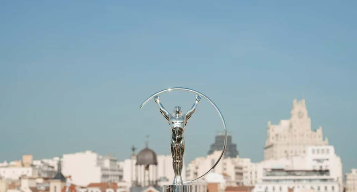 Imagen del premio Laureus sobre una panorámica de Madrid.
