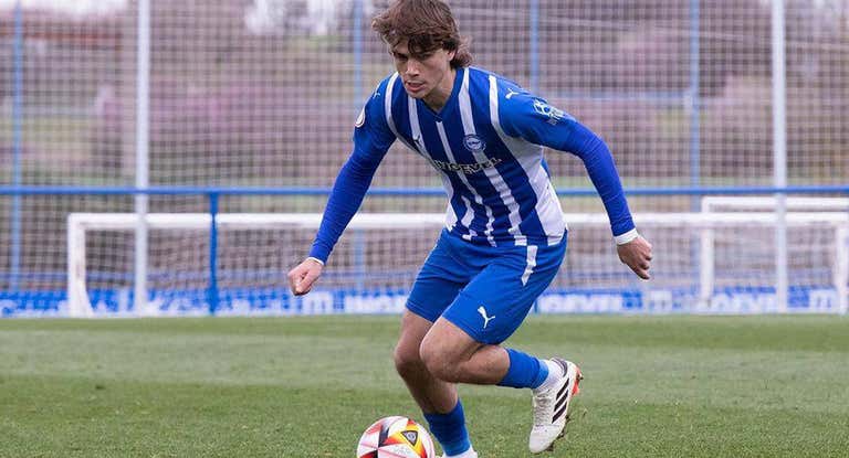 Julen Jon, con el Alavés.
