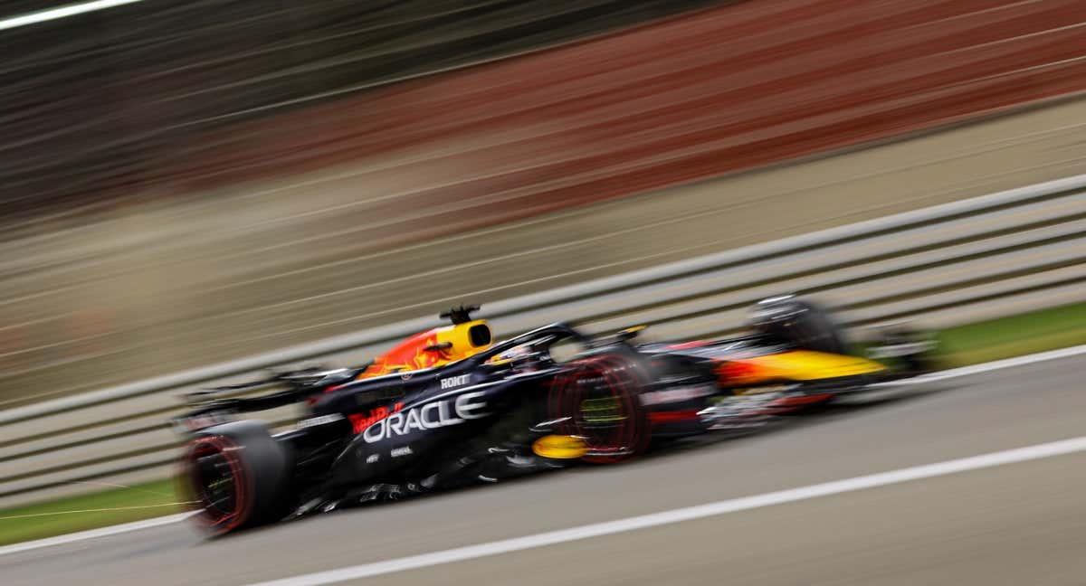 La 33ª de Max Verstappen se hace realidad en Baréin; Carlos Sainz y Fernando Alonso, pelearán por el podio