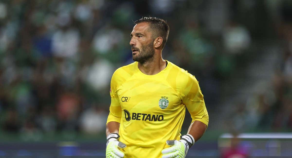 Antonio Adán, en un partido con el Sporting. /Getty