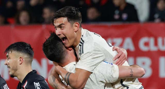 De Rossi se gana el sitio, hace olvidar a Mou y Dybala disfruta
