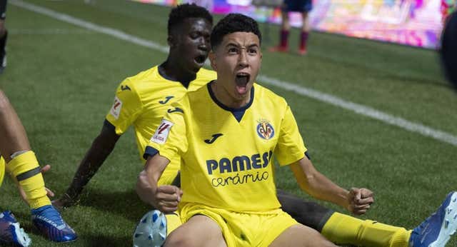 El Villarreal de Gabi Duarte se carga al Barça y el rojiblanco Obarrio oposita al MVP