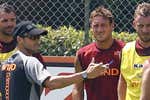Mbappé, apunta: el día que Totti posó con «BASTA» contra Luis Enrique y acabaron siendo inseparables