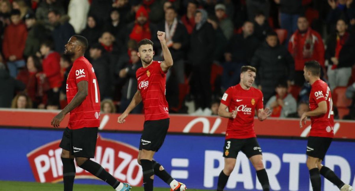 Copete festeja el tanto que le dio la victoria a su equipo.