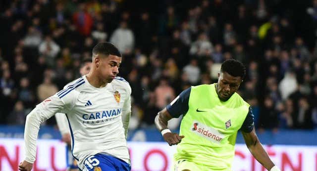 El Zaragoza pierde contra el colista y casi dice adiós al playoff