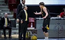 Cruce de acusaciones y amenaza de tribunales entre el entrenador español Joan Plaza y el AEK de Atenas