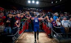 Un Willy Hernangómez de récord lidera en el Palau al Barça más solvente de la temporada