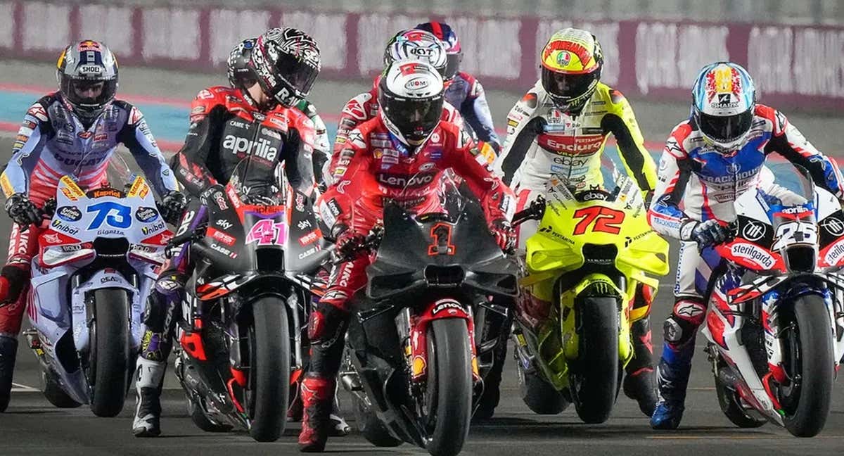 Las principales motos, en la parrilla de salida, durante los test de MotoGP 2024./MotoGP