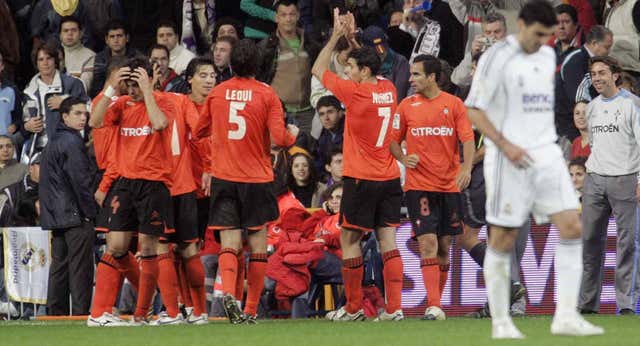 Los secretos de la última victoria liguera del Celta en el Bernabéu: «Hablé más con Beckham ese día que el año que estuve con él»