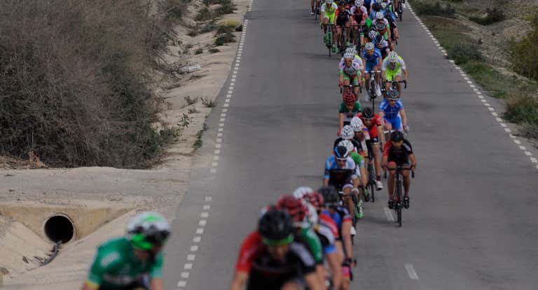 Instante de una carrera ciclista.