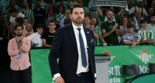 El Betis cesa a Bruno García y se encomienda a Ramón Martínez