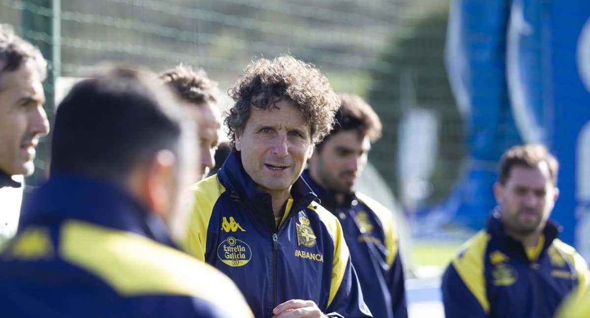 Imanol Idiakez, en un entrenaiento con el Dépor. /RCDeportivo