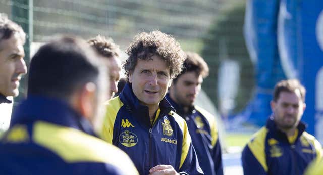 La montaña rusa de Imanol Idiakez: amago de ‘retirada’, semanas en la diana… y culpable del liderato del Dépor