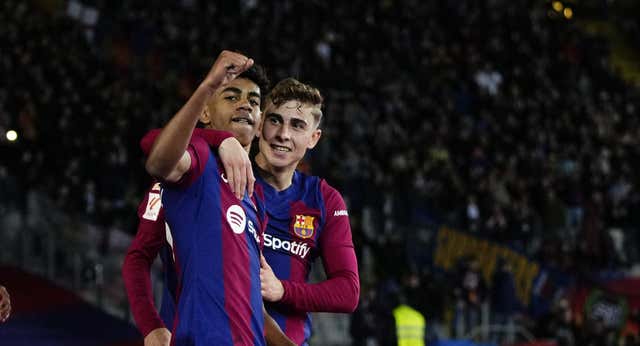 Lamine es el clavo ardiendo al que se agarra el Barça
