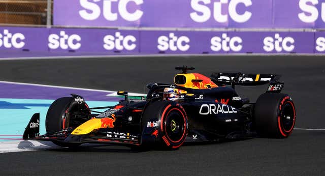 Por qué algunos pilotos de F1 piden subir la altura de los coches