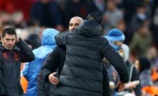 Liverpool y City empatan un partidazo... que 'gana' el Arsenal