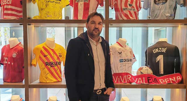 Campano recuerda aquella final ante el Recre: «Fue una pasada. Esa marea roja que se veía llegando al estadio, todos cantando…»