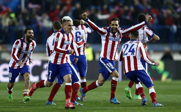 Los jugadores del Atlético de Madrid celebran la remontada ante el Bayer Leverkusen.  ABC