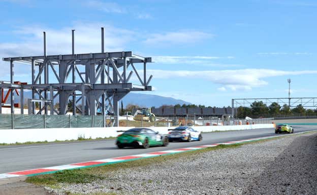Obras de la nueva pasarela VIP del Circuit de Barcelona-Catalunya. Circuit de Barcelona-Catalunya