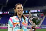 Alex Morgan revive como estrella en EE. UU. y amarga el sueño copero a Esther y Maitane
