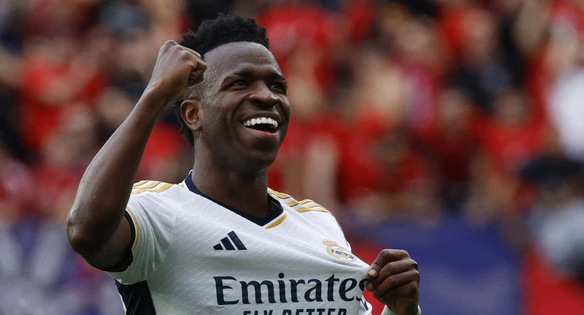 Vinicius celebra uno de sus goles contra Osasuna./Reuters