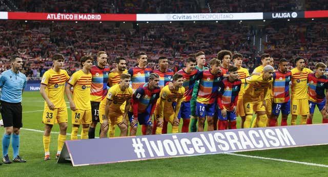 ¿Por qué el Barcelona es el único equipo que no llevó la camiseta contra el racismo?
