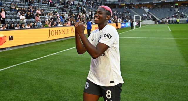 Asisat Oshoala y su idilio con la historia: debut con gol decisivo en el estreno de Bay FC como franquicia