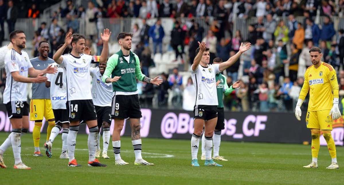 El Burgos agradece el apoyo a su afición. /LALIGA