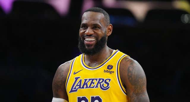 LeBron James y su nueva faceta: estrena pódcast con el tirador JJ Redick para “hablar de baloncesto”