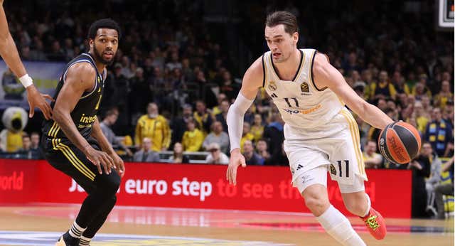 El Real Madrid reacciona a tiempo ante el colista y Baskonia no puede con el Partizan