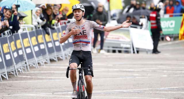 El último récord de Pogacar en la montaña replantea los límites del ciclismo moderno