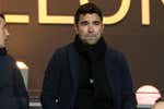 Deco: “Si Xavi quiere seguir, primero tendríamos que hablar”