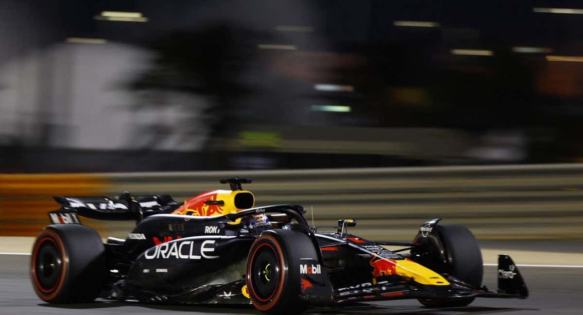 Max Verstappen al comando de su Red Bull. El gran favorito del Gran Premio de Melbourne 2024.
